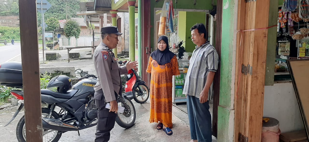 Bhabinkamtibmas Polsek Bonjol Tinjau Lahan Kosong untuk Ketahanan Pangan, Himbau Warga Waspada Bencana dan Hindari Pekat