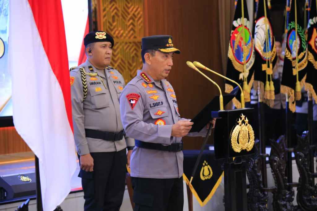 Kapolri Pimpin Sertijab Sejumlah Pejabat Tinggi Polri, Tegaskan Komitmen Penguatan Kinerja dan Regenerasi&nbsp;Kepemimpinan