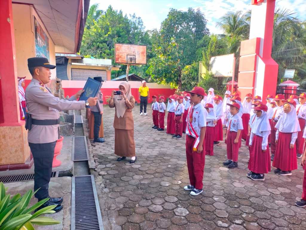 KBO Sat Binmas Polres Pariaman Beri Penyuluhan di SD 02 Marunggi: Bentuk Generasi Muda yang Berkarakter dan&nbsp;Beretika.