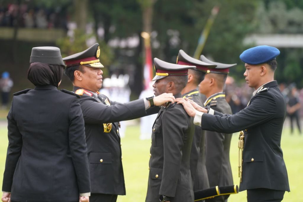 1.156 Lulusan Sekolah Inspektur Polisi Siap Bergerak di Lapangan Wujudkan Perubahan Nyata dan Pulihkan Kepercayaan&nbsp;Publik