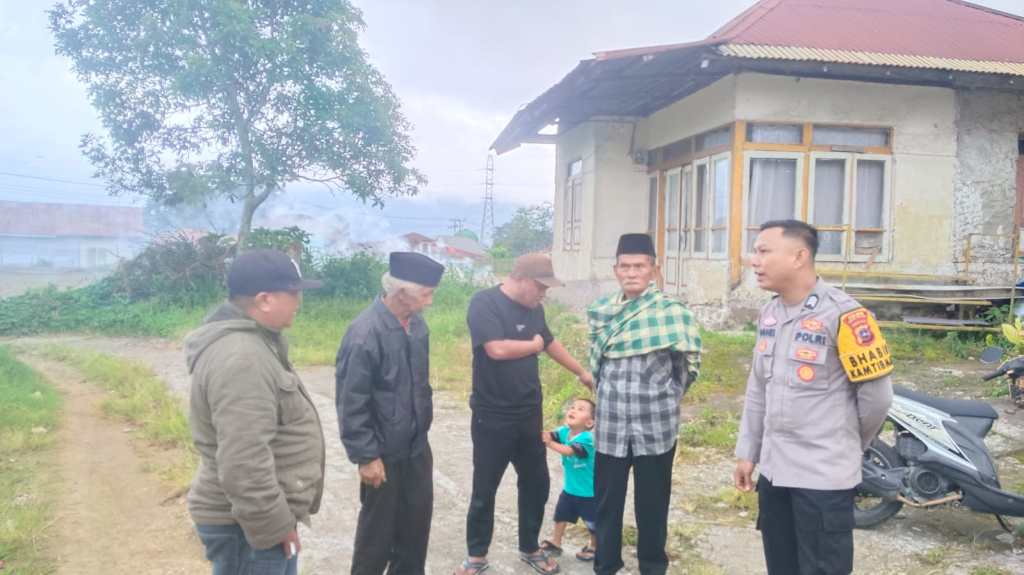 Brigadir Danil Diskusi Bareng Warga: Tak Bosan Ingatkan Bahaya Penipuan Online, Masyarakat Diminta Selalu&nbsp;Waspada!