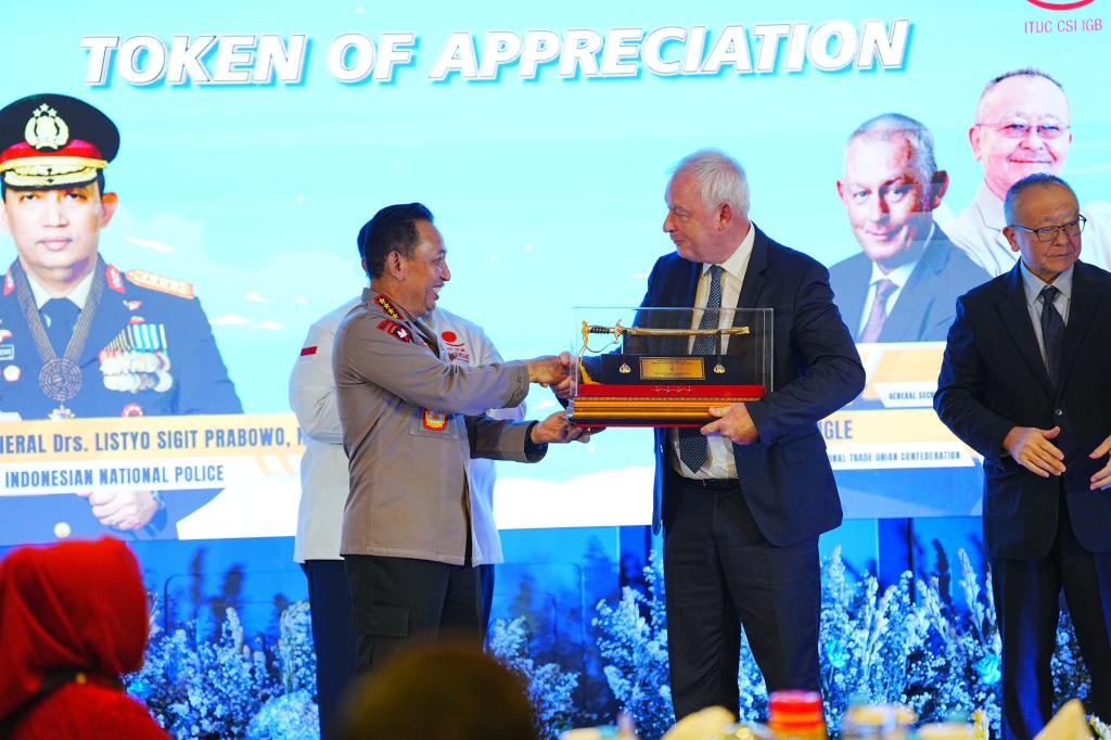 Terima Kunjungan Sekjen ITUC, Kapolri: Kolaborasi Beri Perlindungan-Tingkatkan Kesejahteraan&nbsp;Buruh!