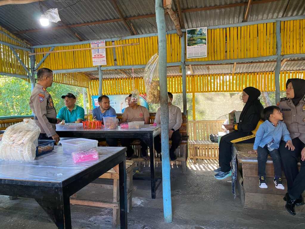 Jalin Silaturahmi, Polres Tanahdatar Gelar Jumat&nbsp;Curhat