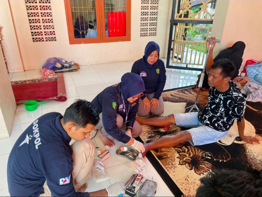 777 Warga Terdampak Banjir di Sumbar Terima Layanan Kesehatan Gratis dari Biddokkes Polda&nbsp;Sumbar