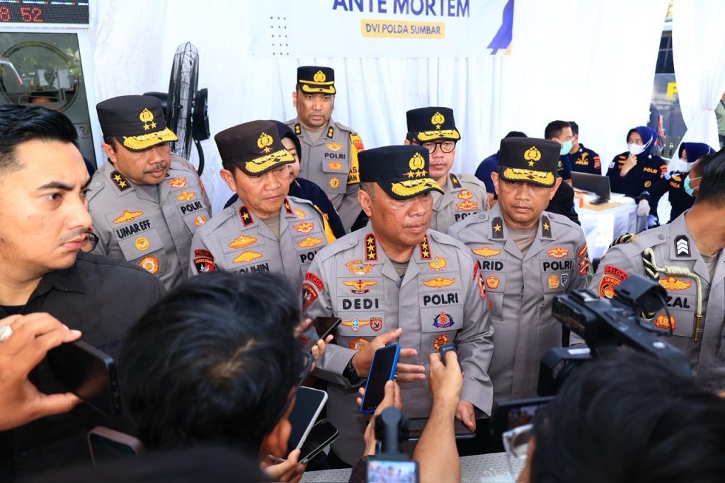 Wakapolri Pantau Langsung Percepatan Identifikasi Korban Bencana di RS Bhayangkara&nbsp;Padang