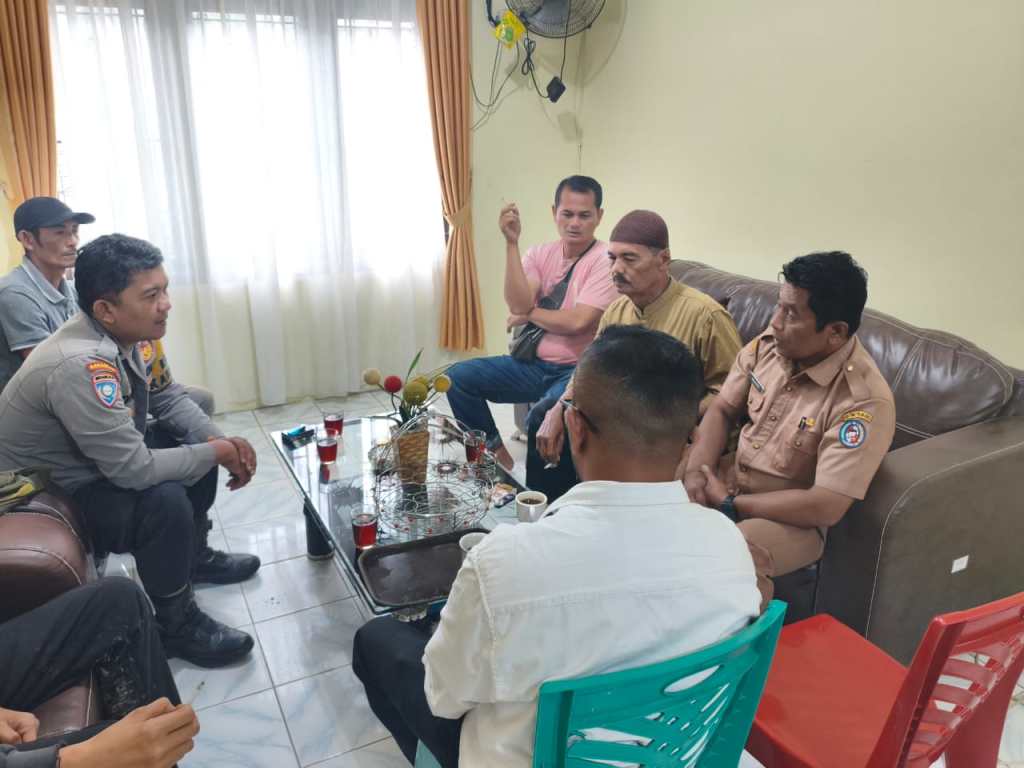 Bhabinkamtibmas Selalu Hadir, Selesaikan Permasalahan&nbsp; Warganya Melalui Problem&nbsp;Solving