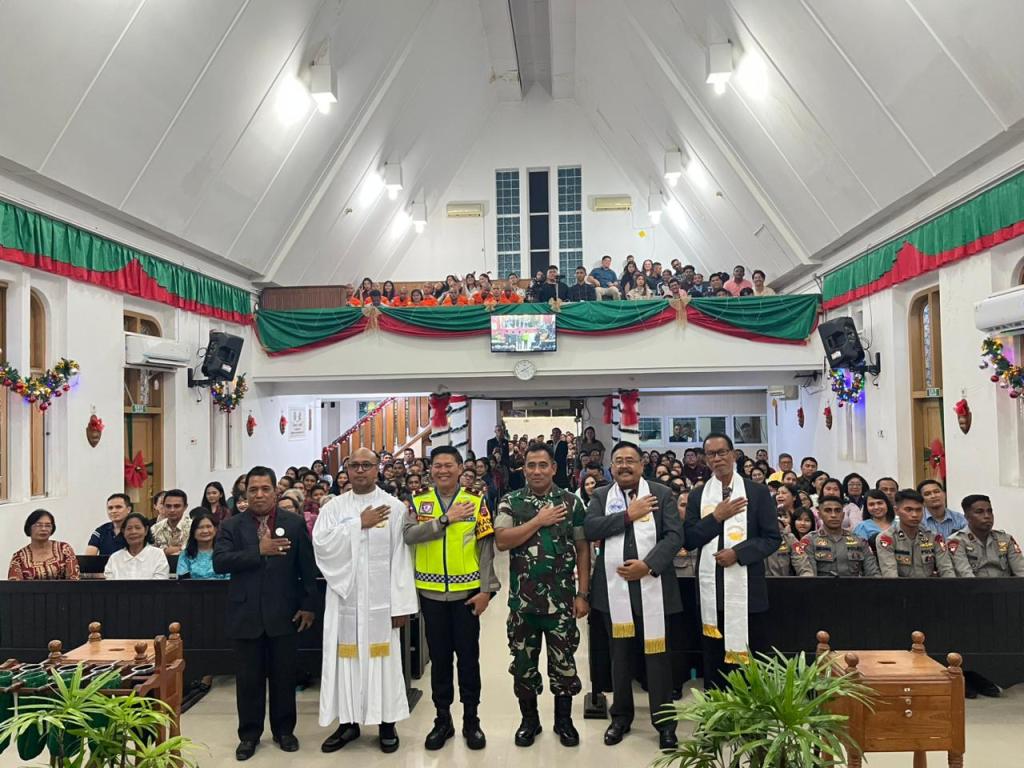 Wakapolda Sumbar Cek Kesiapan Pengamanan Ops Lilin Singgalang 2025 di Gereja GPIB Efrata dan Pos Pam Al&nbsp;Hakim