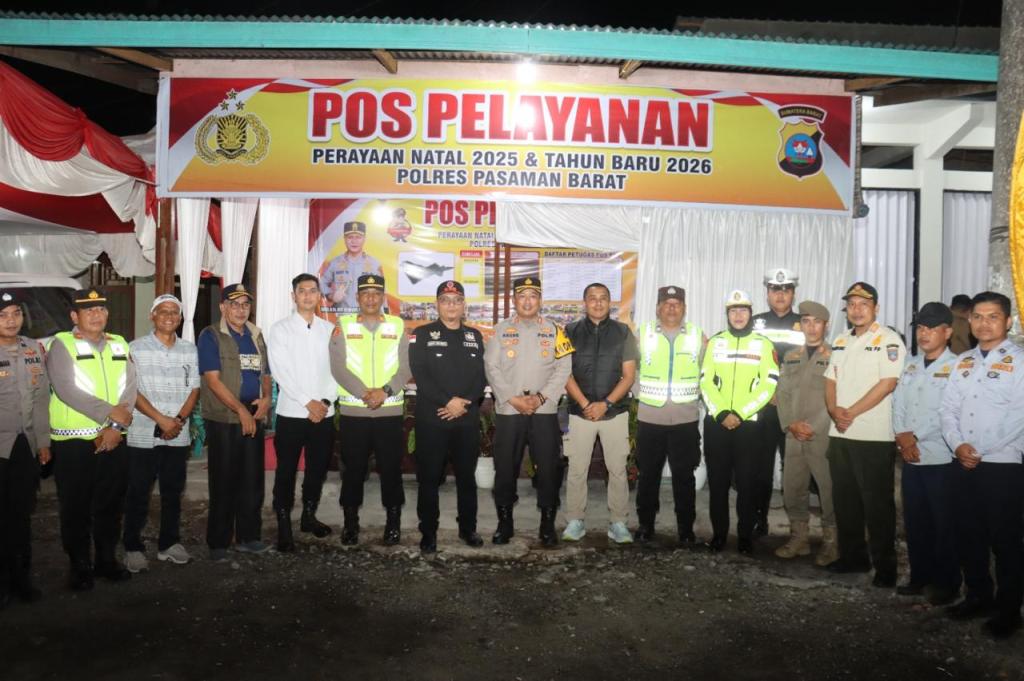 Kapolres Pasaman Barat Bersama Forkopimda Tinjau Pelaksanaan Ibadah Malam Misa Natal 2025 di Gereja HKBP&nbsp;Jambak