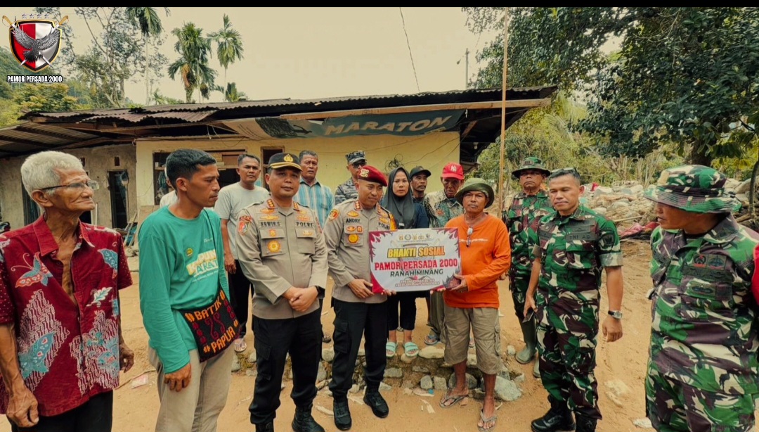 Pamor Persada 2000 Ranah Minang Bergerak, Polri – TNI Salurkan 250 Paket Sembako untuk Warga Padang
