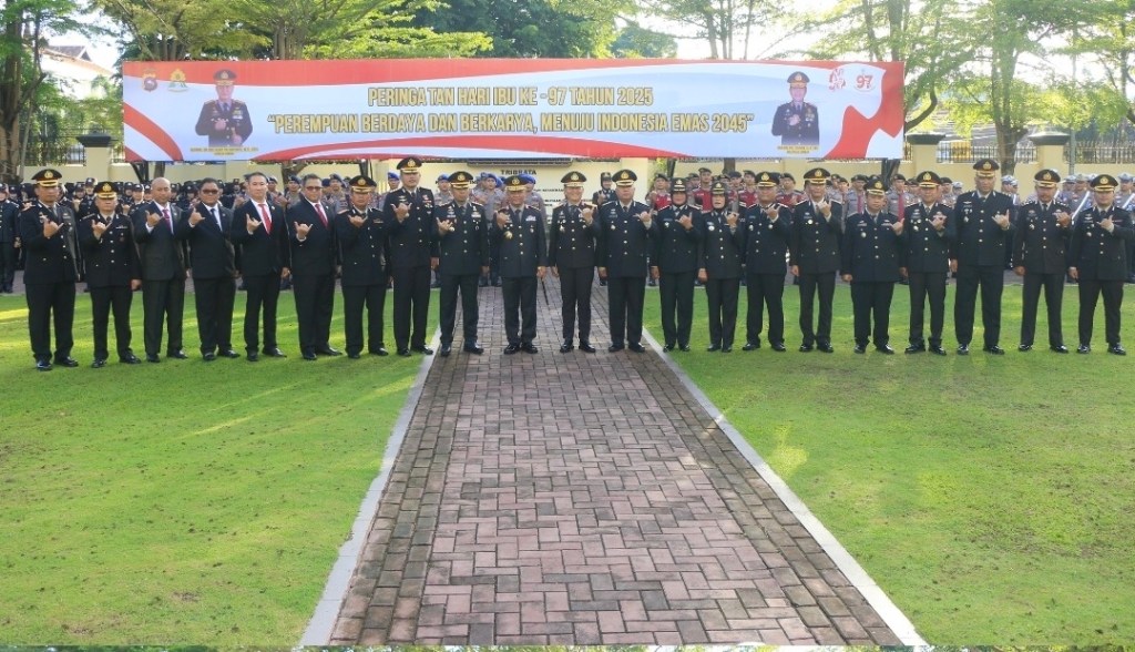 Peringatan Hari Ibu ke-97 di Polda Sumbar: Perempuan Berdaya dan Berkarya Menuju Indonesia Emas&nbsp;2045