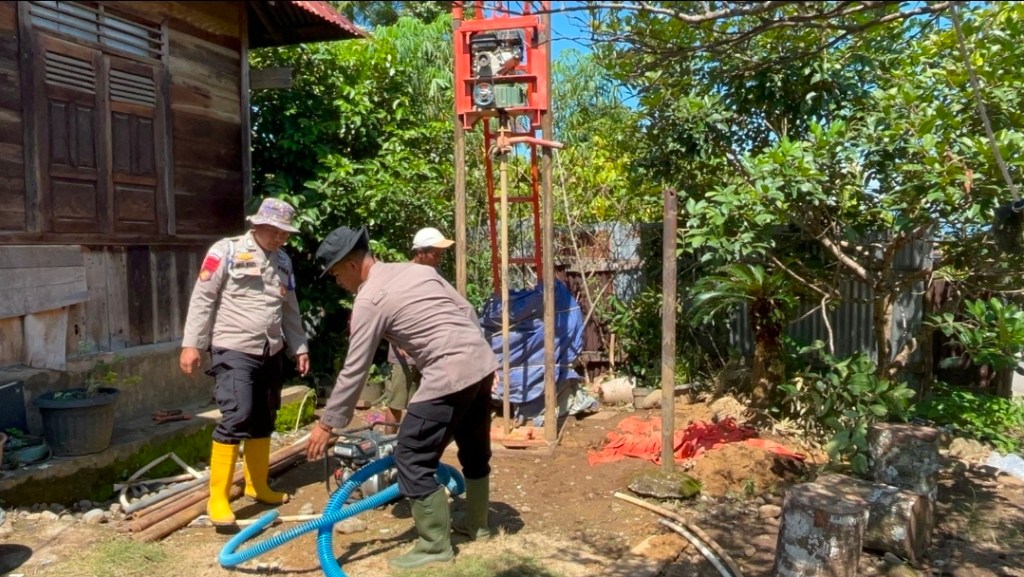 Sinergi Brimob-Polairud dan Warga: Sumur Bor Baru untuk Korban Galodo Nagari Salareh&nbsp;Aia