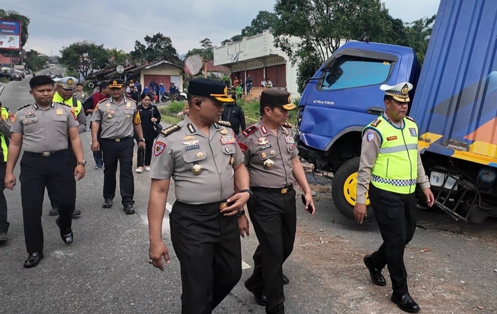 Wakapolda Sumbar Turun ke TKP Laka Padang Panjang, Penanganan Korban Jadi&nbsp;Prioritas