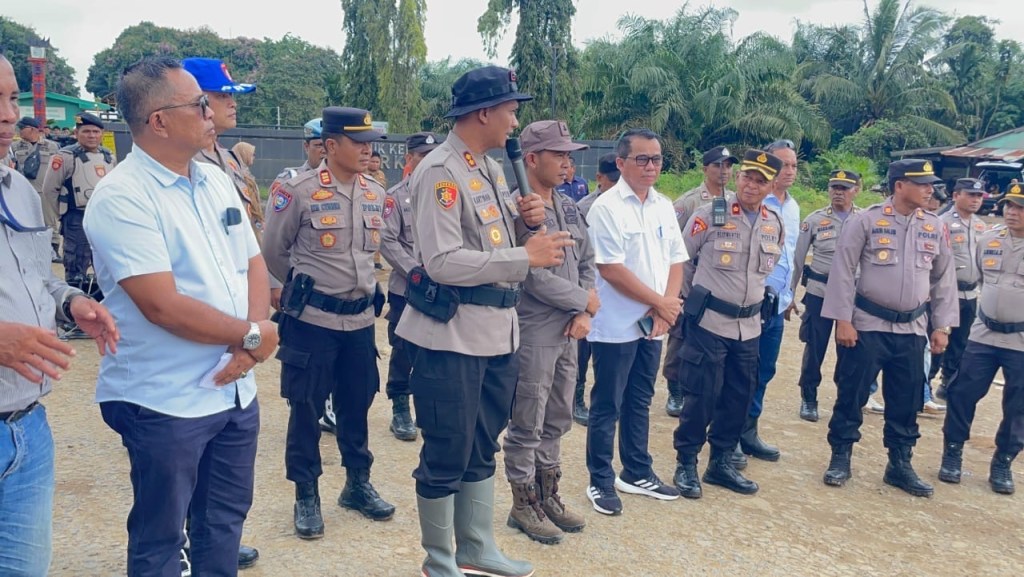 Polres Dharmasraya Amankan Aksi Unras Damai Terkait Tuntutan Plasma 20 Persen di PT&nbsp;TKA
