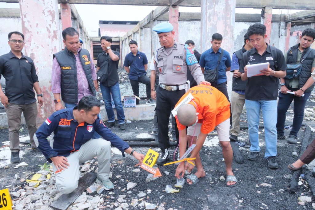 33 Reka Adegan Ditampilkan Saat Jalanya Rekonstruksi Peristiwa Kebakaran Pasar&nbsp;Payakumbuh