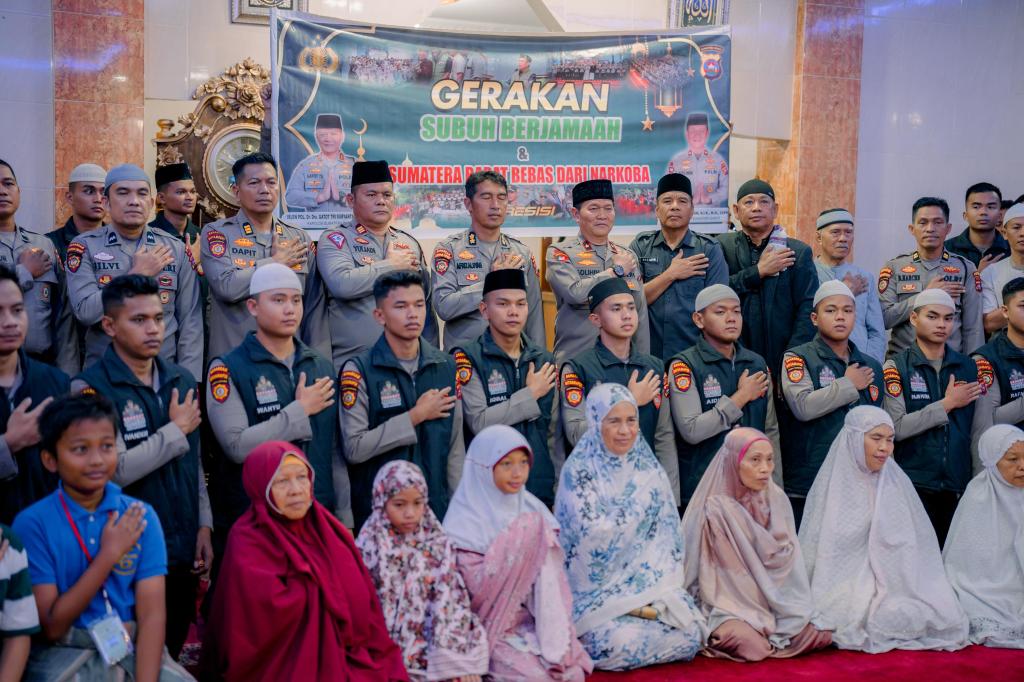 Gelar Subuh Berjamaah, Wakapolda Sumbar Ingatkan Bintara Remaja Jaga Marwah Institusi dan Hindari Gaya Hidup&nbsp;Instan