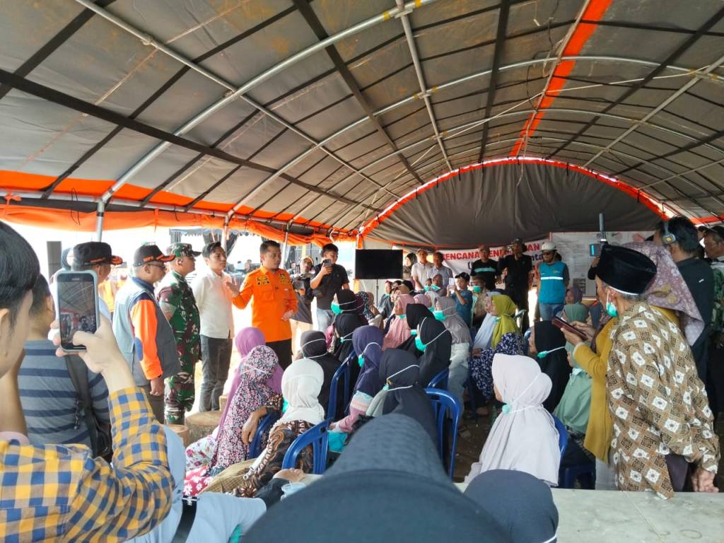 Bhabinkamtibmas Nagari Koto Tinggi Hadiri Peresmian Huntara di Jorong Aia&nbsp;Angek