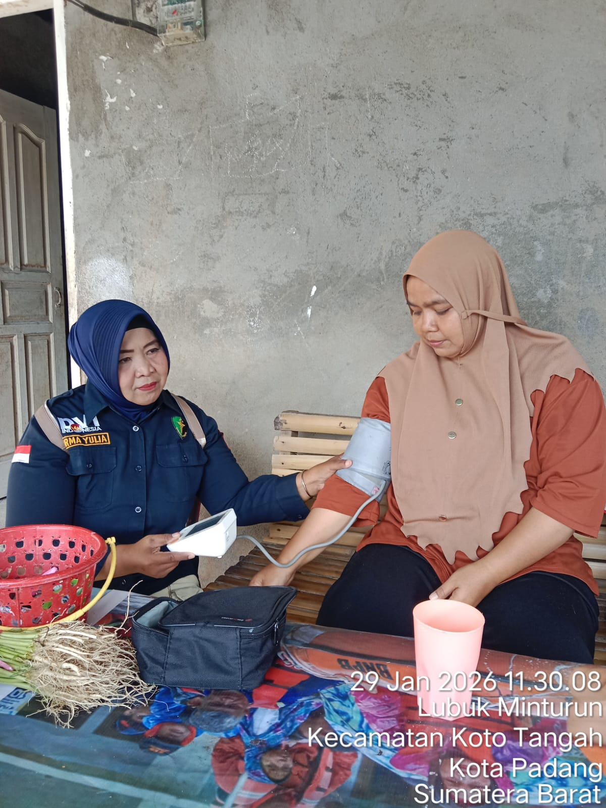 Biddokkes Polda Sumbar Gerak Cepat, 72 Korban Banjir Padang Terima Pengobatan Gratis