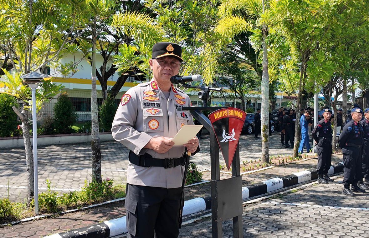 Lepas Kepulangan Personel BKO Resimen 2 Pelopor Brimob, Kapolda Sumbar: Kehadiran Negara Nyata di Tengah Bencana