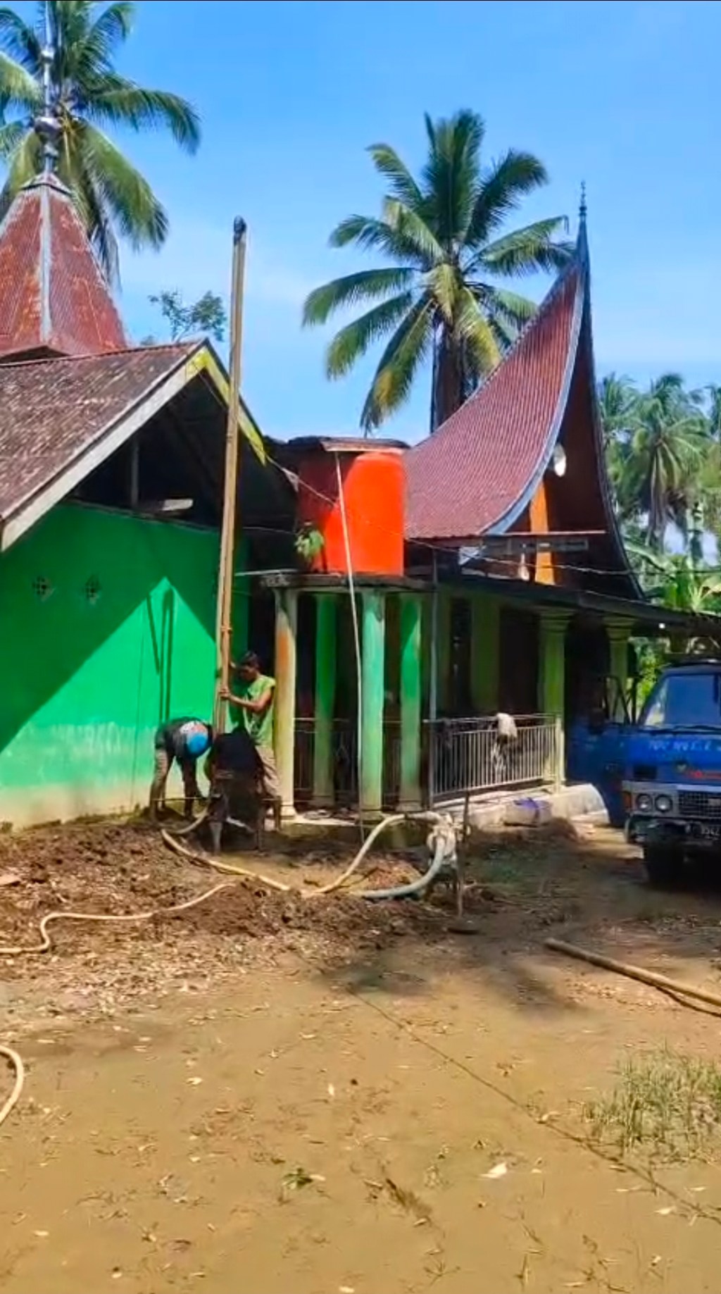 Percepat Pemulihan Pasca-Bencana, Polres Padang Pariaman Bangun Jembatan Darurat hingga Sumur Bor bagi&nbsp;Warga