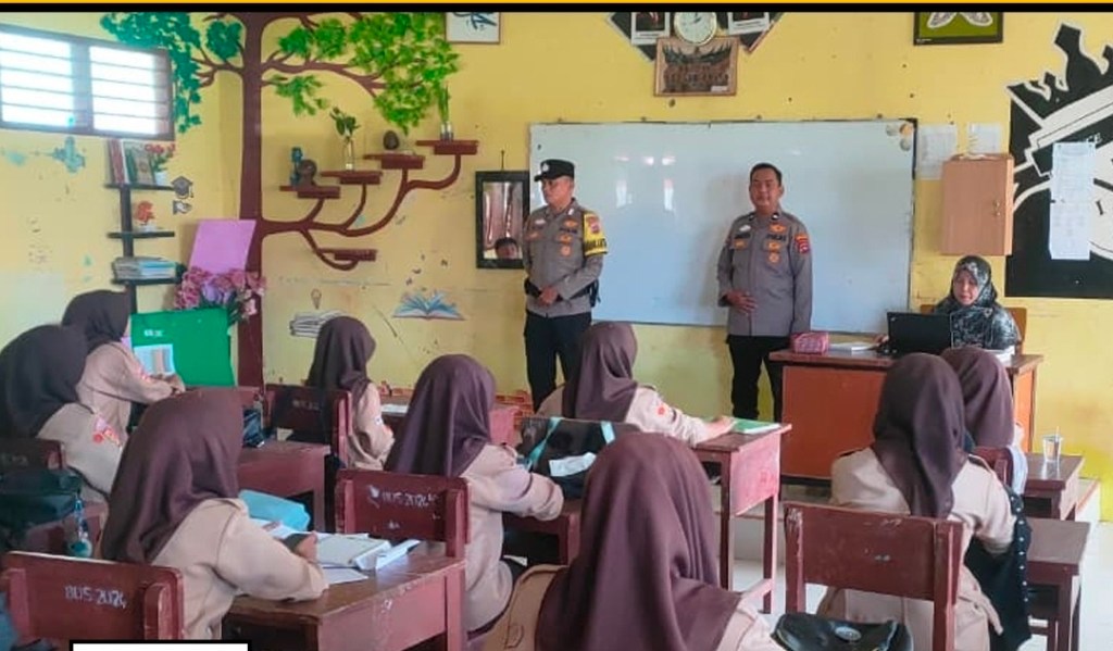Jaring Minat Generasi Muda, Polsek Lunang Silaut Gencarkan Sosialisasi Penerimaan Polri di SMAN 1&nbsp;Silaut