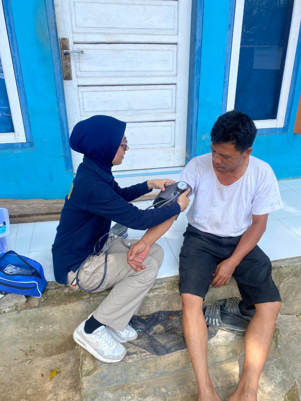 Gerak Cepat Pasca-Banjir, Biddokkes Polda Sumbar Berikan Layanan Kesehatan Gratis di 5&nbsp;Titik