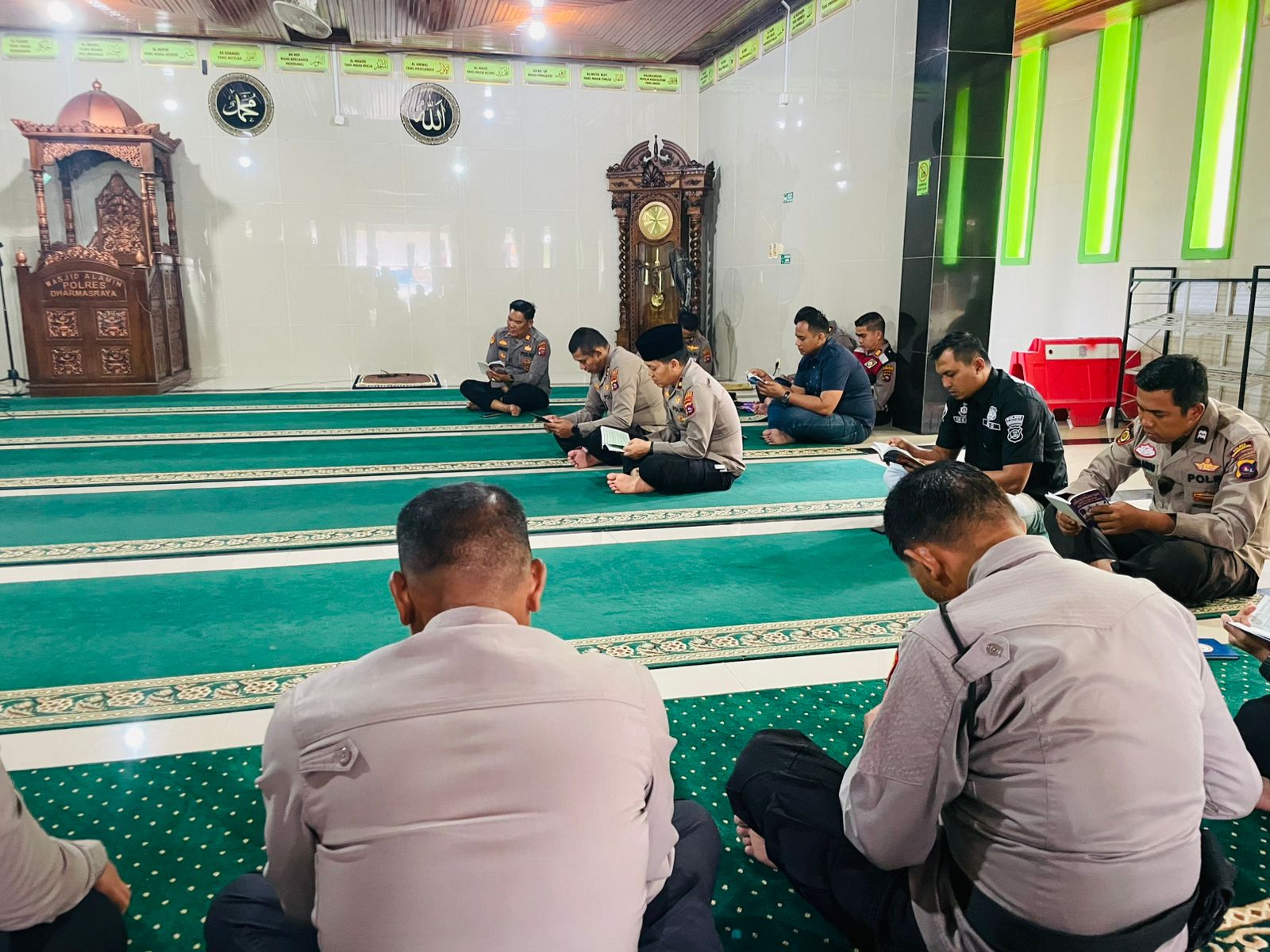 Binrohtal Ramadhan, Polres Dharmasraya&nbsp; Yasinan di Masjid Al-Amin