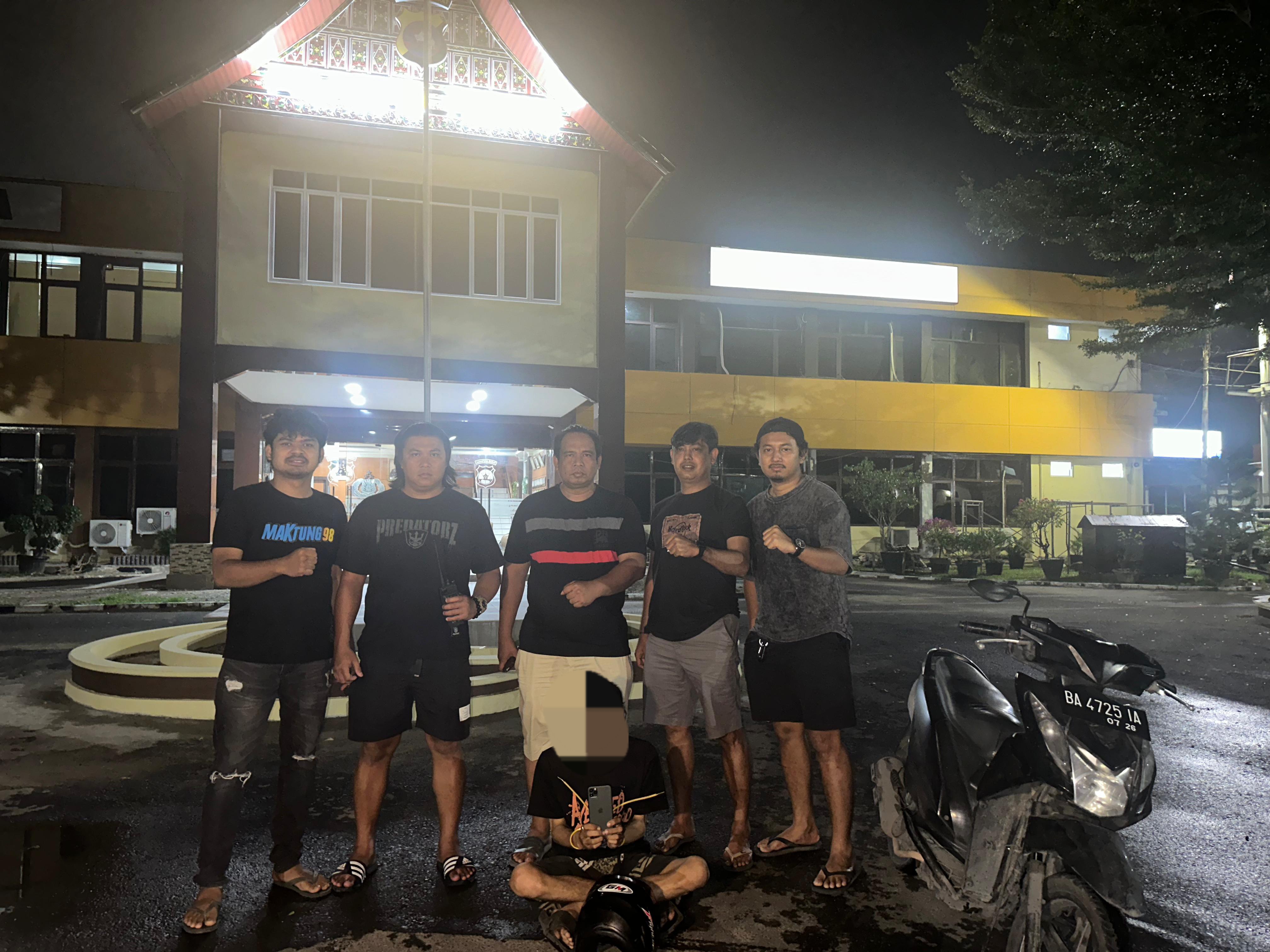 Seorang Driver Ojol Ditangkap Polresta Padang Terkait Pencurian iPhone 11 Pro Max