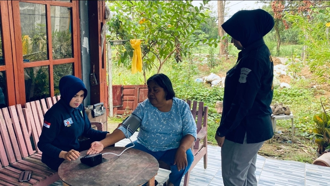 Polda Sumbar Terjunkan Tim Dokkes, Berikan Layanan Kesehatan Gratis bagi Korban Banjir