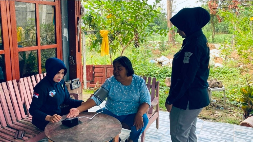 Polda Sumbar Terjunkan Tim Dokkes, Berikan Layanan Kesehatan Gratis bagi Korban&nbsp;Banjir