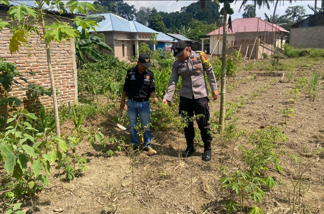 Dukung Program Asta Cita, Bhabinkamtibmas Air Manggih Selatan Ajak Warga Kelola Lahan Kosong