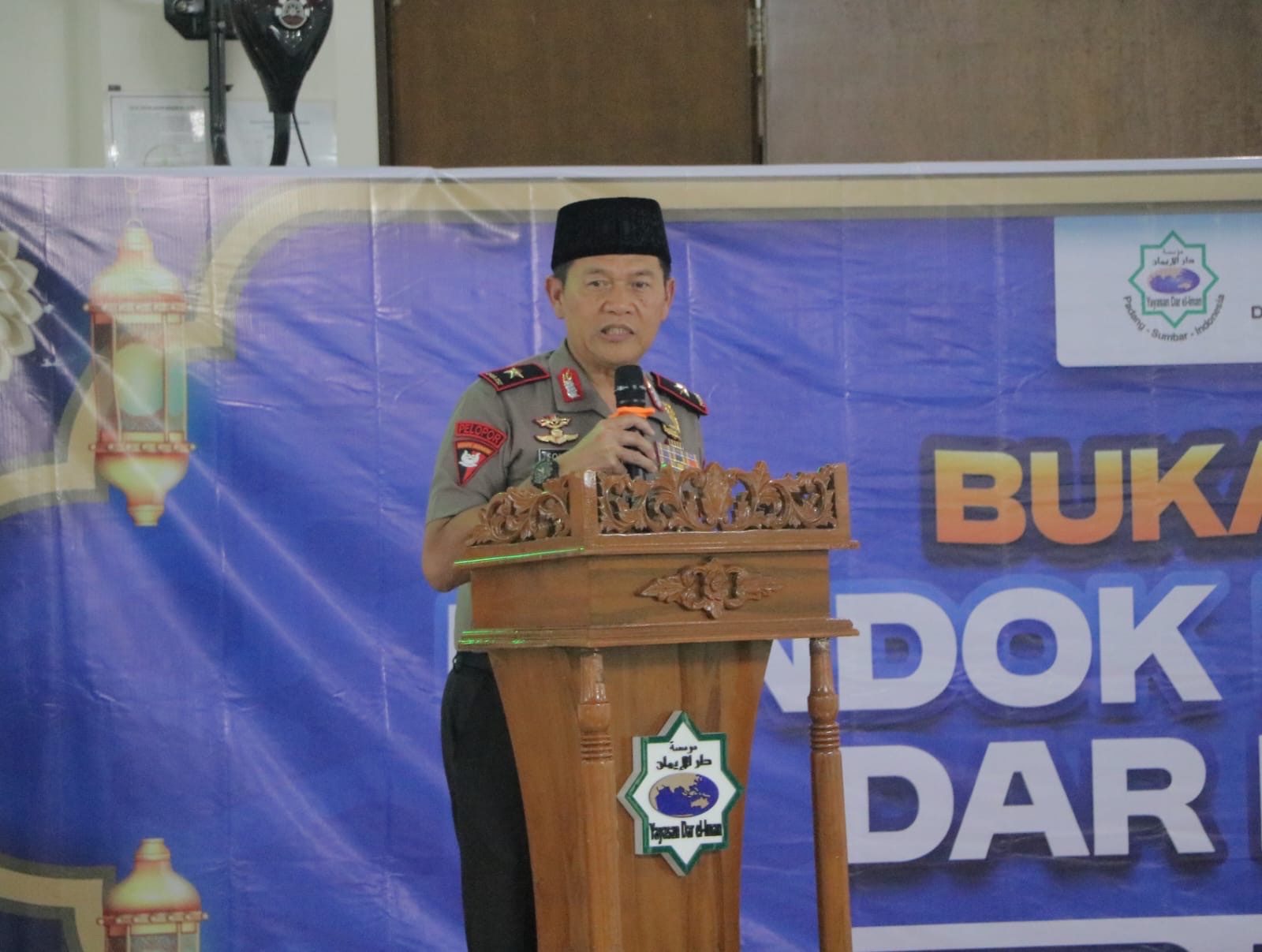 Buka Bersama di Pesantren Dar El Iman, Wakapolda Sumbar: Pesantren Adalah Tempat Mencetak Generasi Penerus