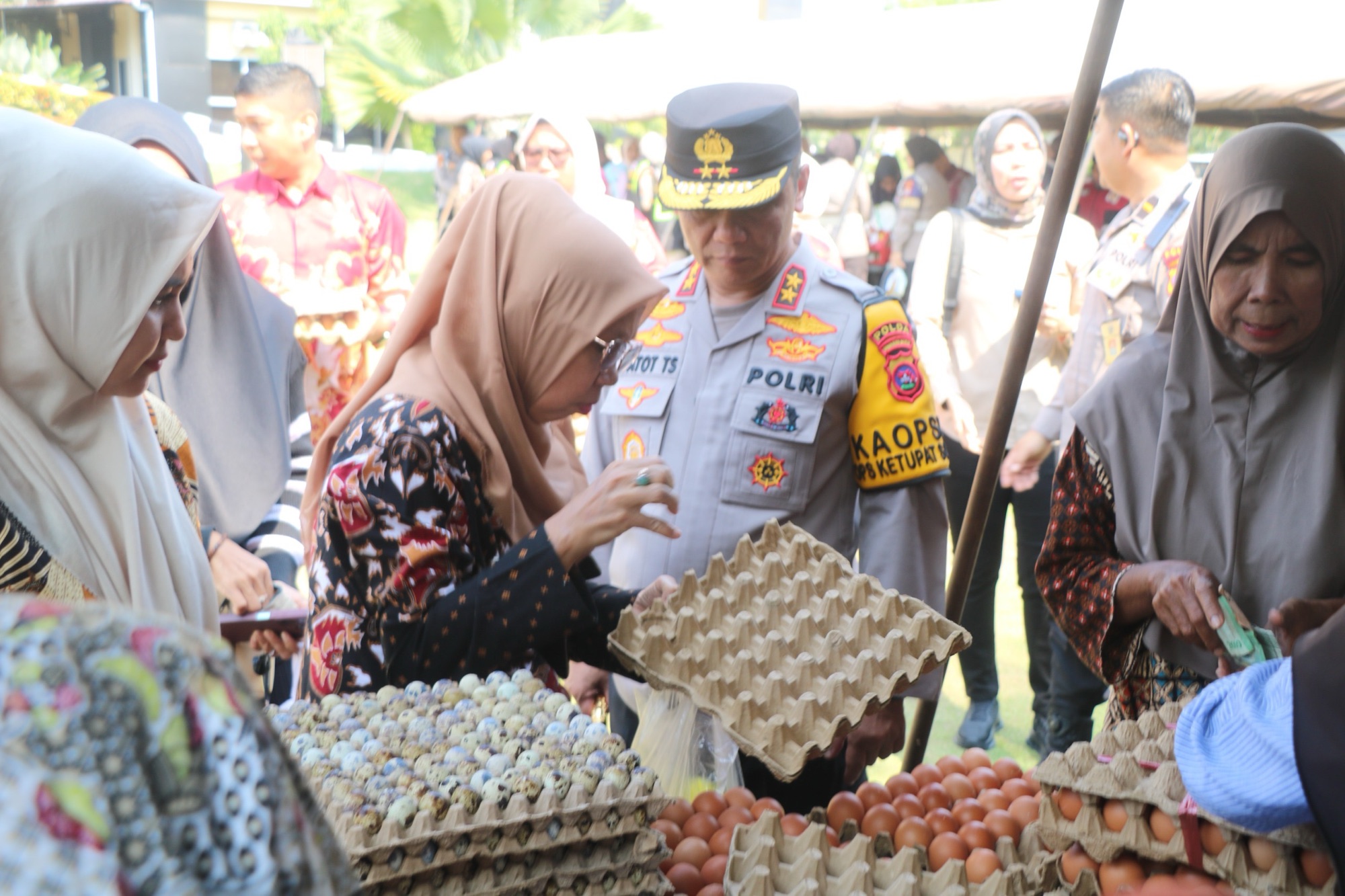 Polda Sumbar Gelar Gerakan Pangan Murah, Bantu Masyarakat Dapatkan Bahan Pokok Terjangkau