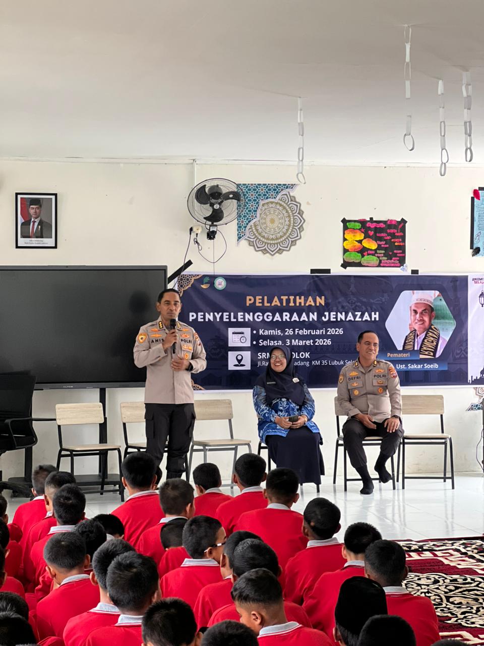 Kabiro SDM Polda Sumbar: Keterbatasan Bukan Halangan, Siswa SRMP 5 Solok Punya Masa Depan Cerah