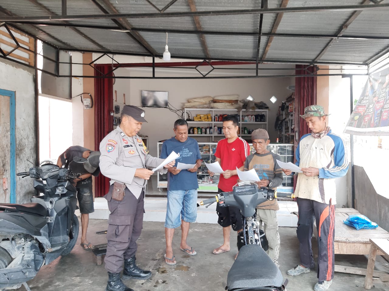 Wujudkan Asta Cita Presiden, Bhabinkamtibmas Nagari Ganggo Hilia Tinjau Ketahanan Pangan dan Perkuat Kamtibmas Ramadhan