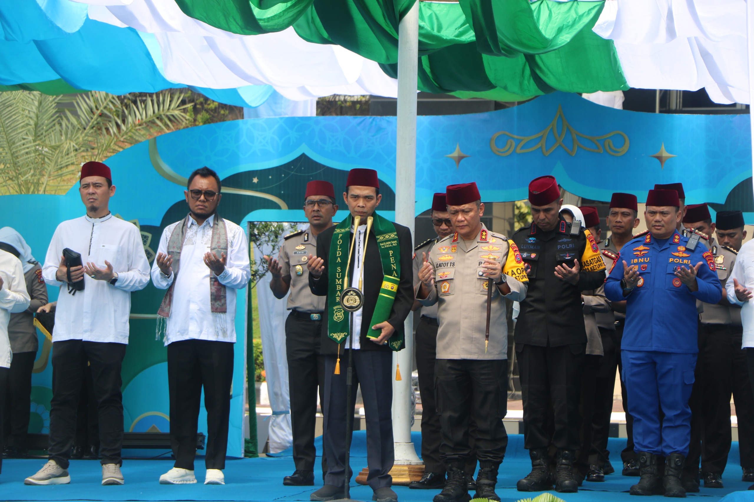 UAS Sampaikan 5 Pesan dalam Acara Petuah Ramadhan di Mapolda Sumbar