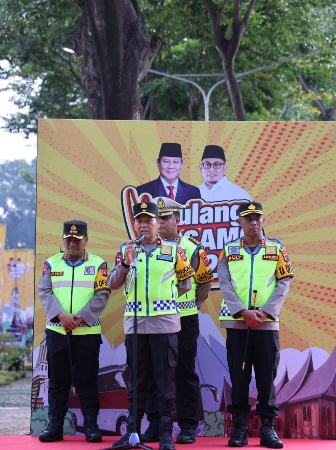 Wakapolda Sumbar Lepas Ribuan Pemudik Gelombang Kedua ‘Pulang Basamo 2026’, Pastikan Pengawalan Estafet Hingga Tujuan