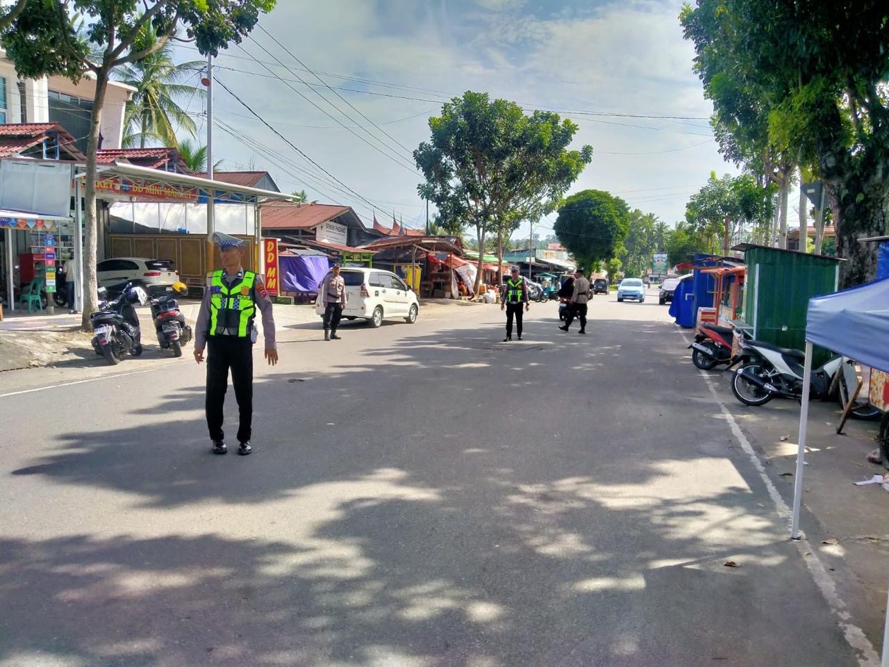 Polisi Siaga di GOR Rang Agam dan Pasar Padang Baru, Arus Lalin Lubuk Basung Dipantau Ketat