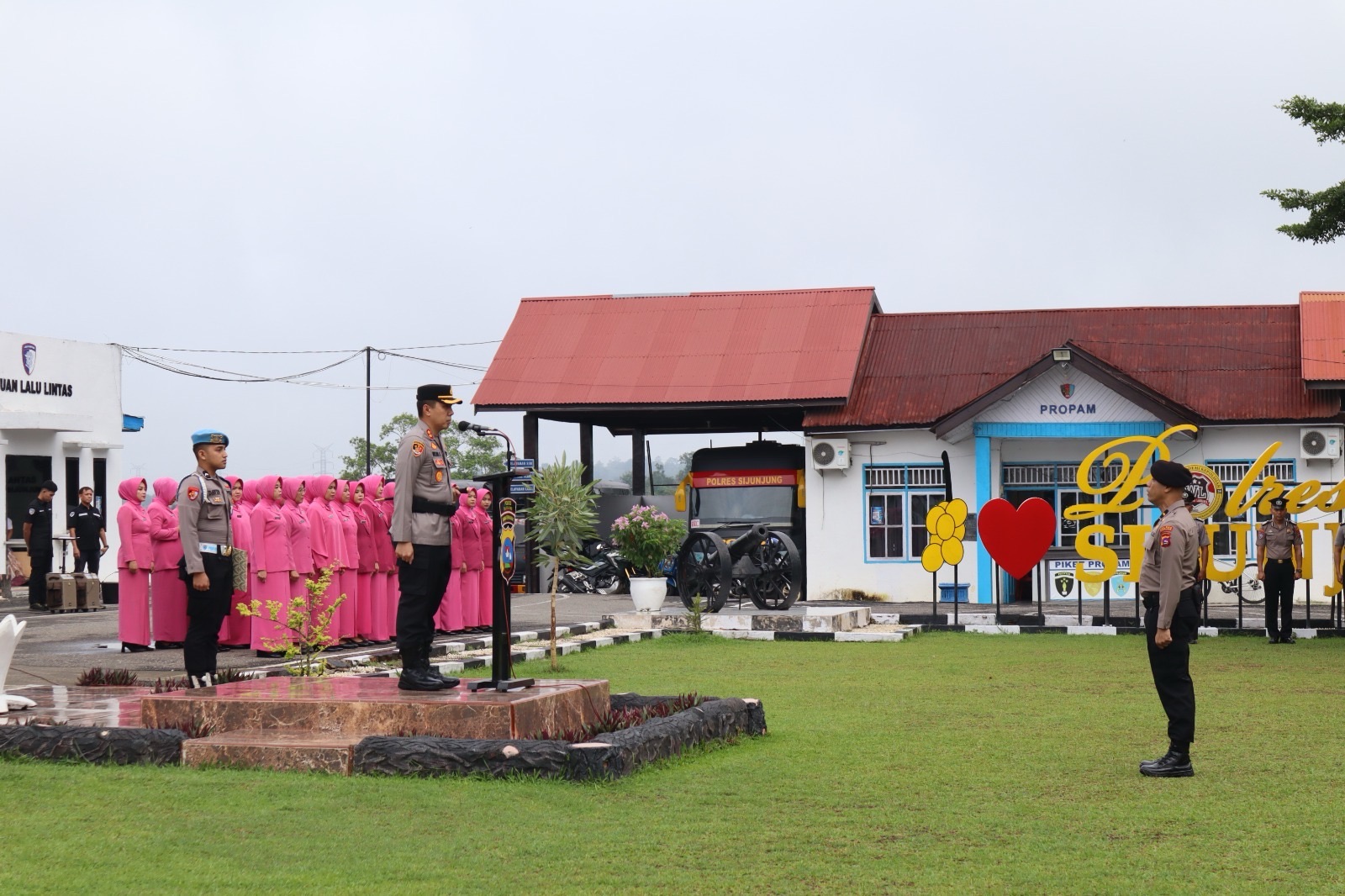 Upacara Korp Raport Personil Polres Sijunjung TMT 1 Juli 2026