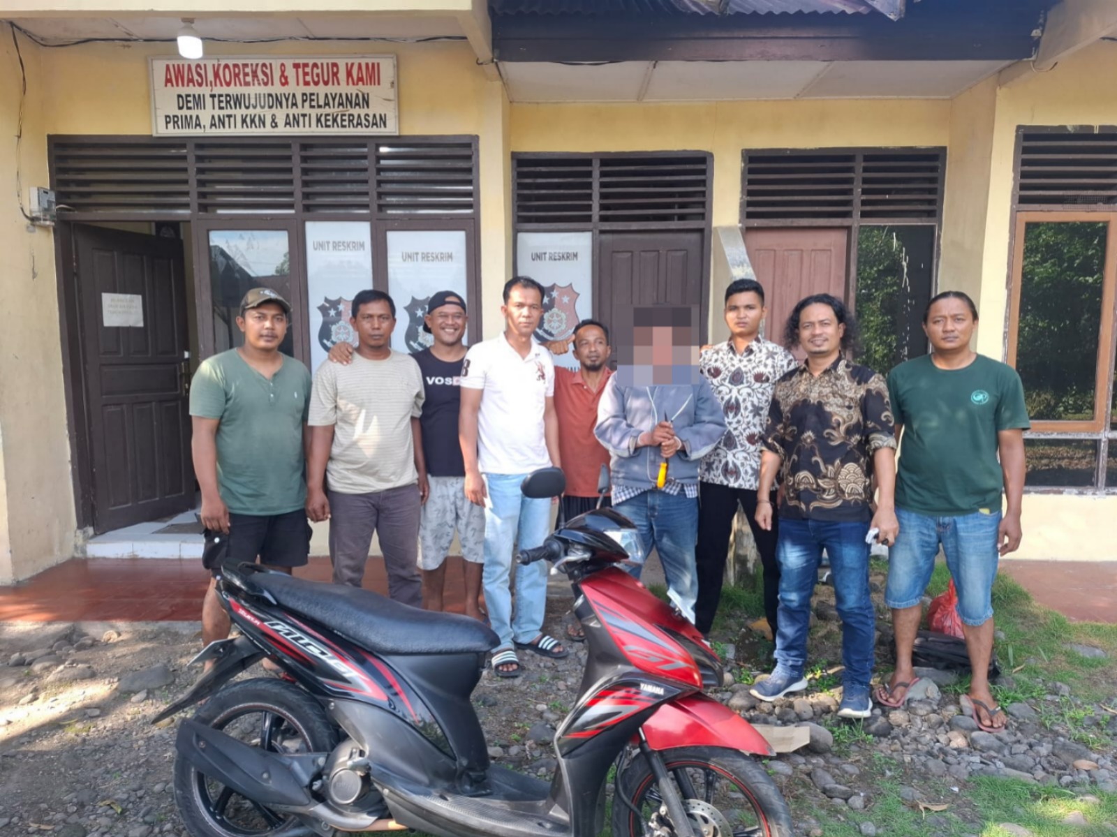 Tim URC Satreskrim Polres Pasaman Barat Mengamankan Pelaku Pencurian Kotak Amal Masjid