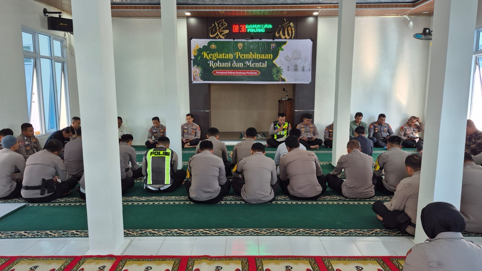 Polres Padang Panjang Gelar Yasinan di Musholla Baitul Khair, Perkuat Iman dan Taqwa Personel