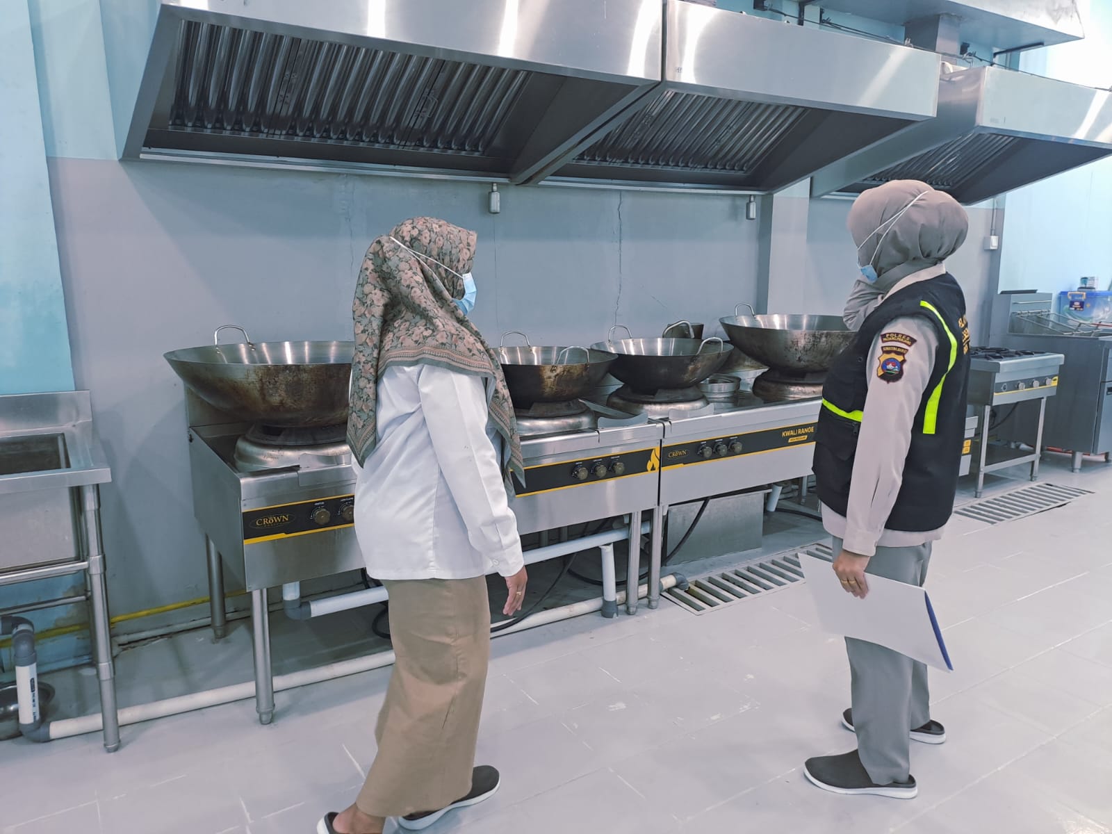 Pastikan Keamanan dan Gizi, Sidokkes Polres Padang Panjang Lakukan Food Safety di Dapur SPPG