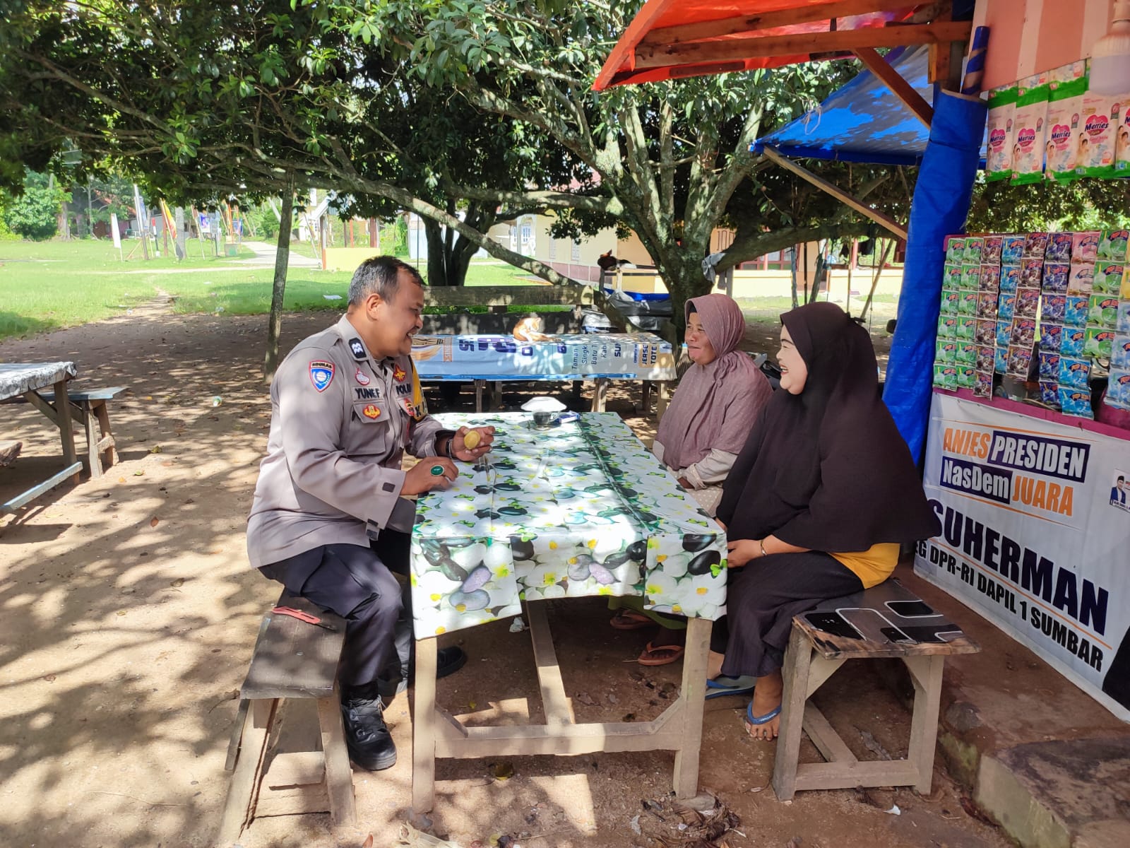 Bhabinkamtibmas Nagari Guguak Malalo Aiptu Yunef Roni Intensifkan Sambang dan Dialogis dengan Warga, Jaga Kamtibmas Tetap Kondusif