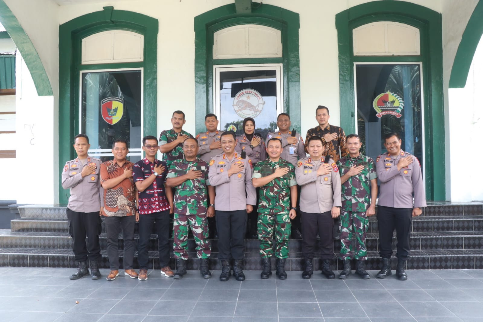 Kapolresta Bukittinggi Pererat Sinergitas Melalui Kunjungan Silaturahmi ke Kodim 0304/Agam