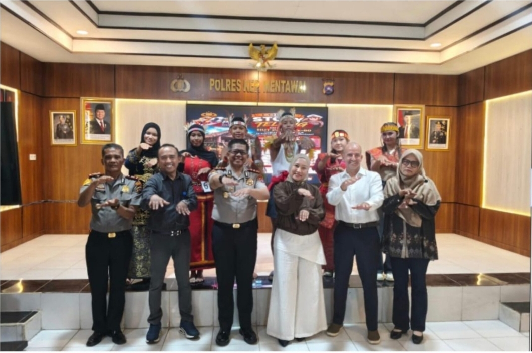 Polres Kepulauan Mentawai Merangkul Mimpi Pelajar untuk Menduniakan Kearifan Lokal lewat Story Telling