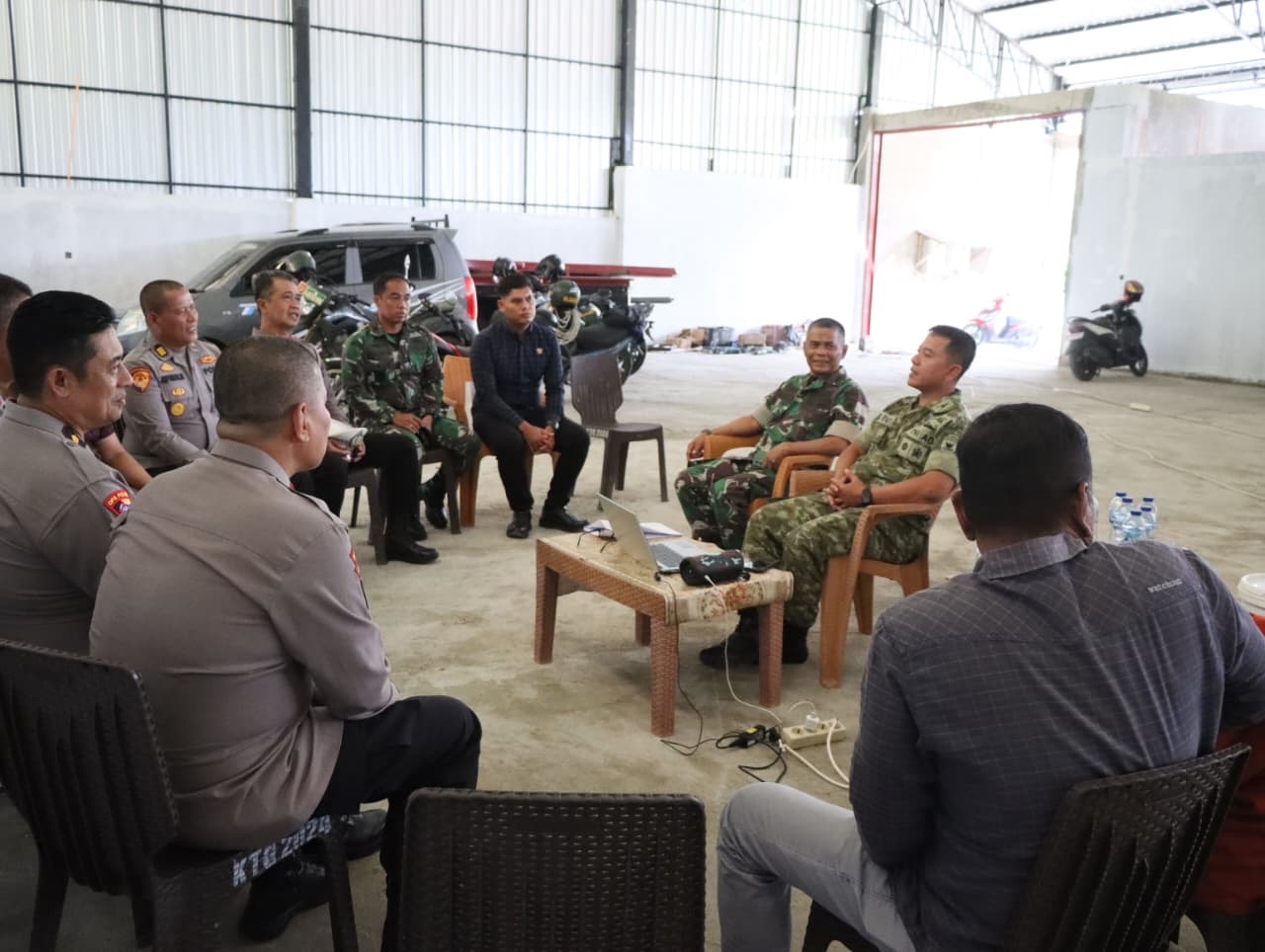 Dipimpin Waka Polres, PJU Polres Solok Kota Berkomitmen Perkuat Sinergi dengan TNI dalam Menjaga Stabilitas Keamanan