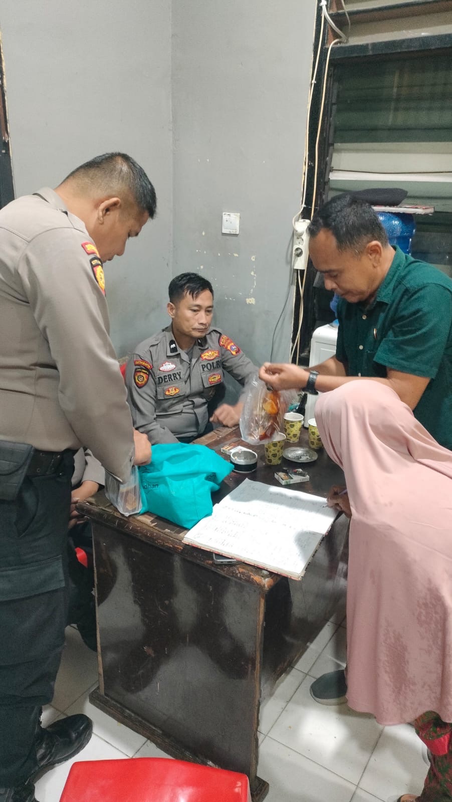 Sat Tahti Polres Padang Panjang Layani Jam Besuk Tahanan Secara Humanis dan Sesuai SOP