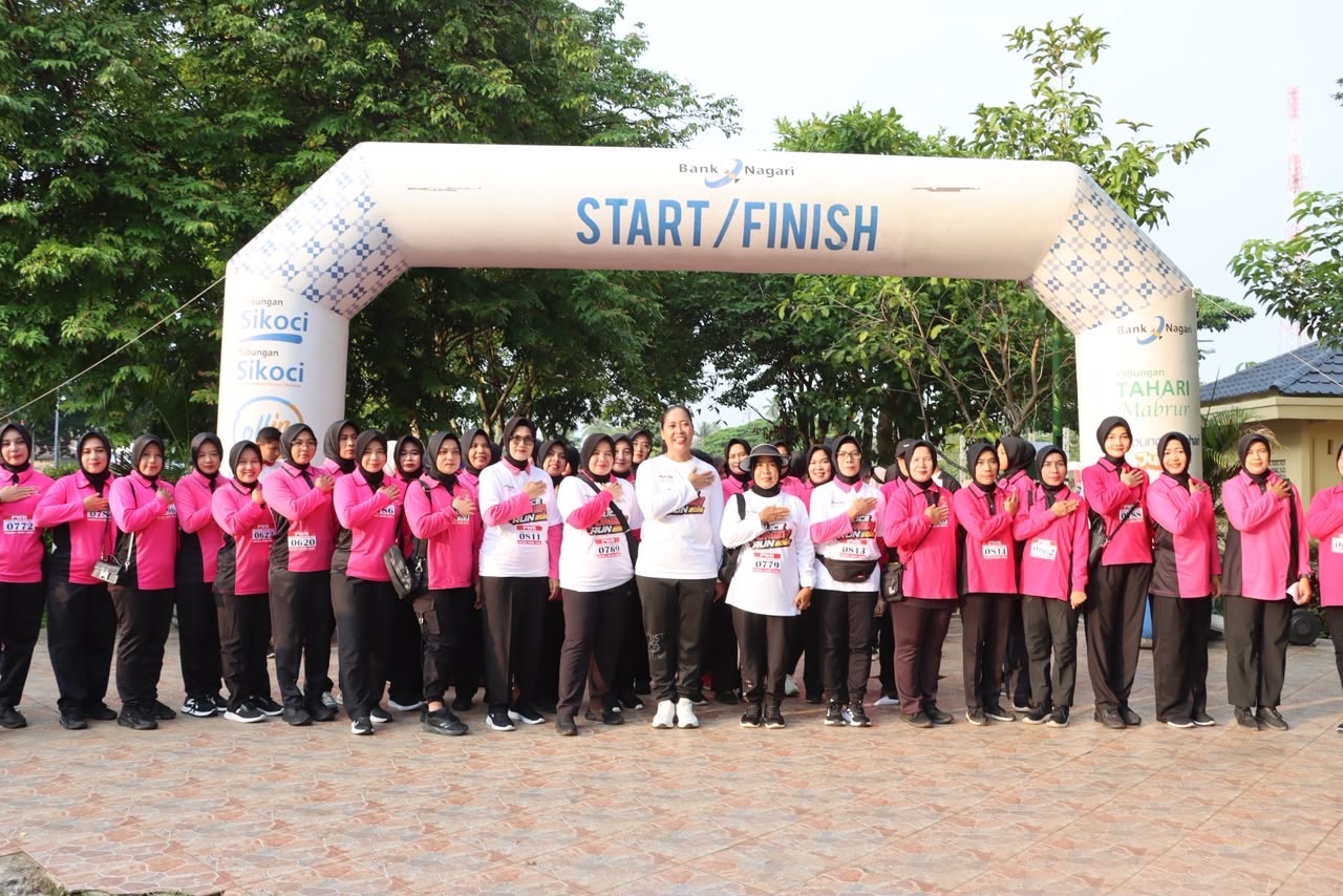 Police Woman Run 2026 Digelar di GOR Rang Agam, Polwan Polres Agam Tunjukkan Semangat Kebersamaan
