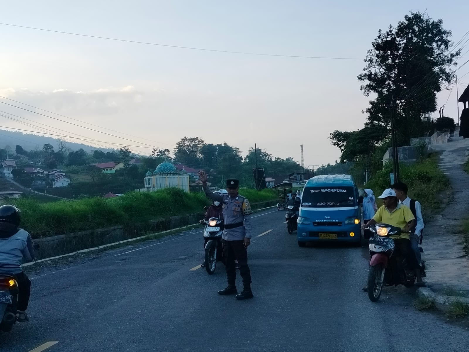 Polsek X Koto Laksanakan Strong Point Pagi di Lima Lokasi