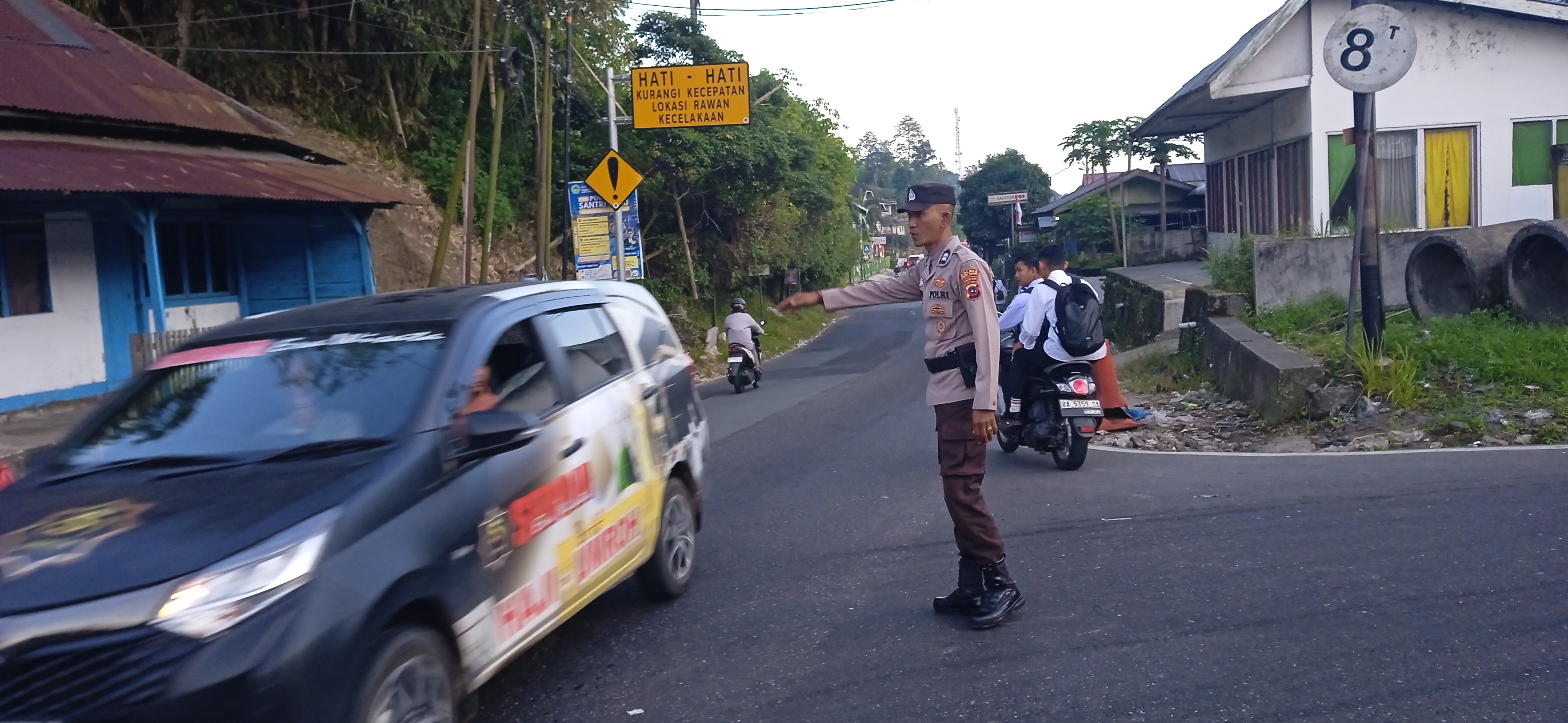Berikan Pelayanan Publik, Polsek X Koto Laksanakan Strong Point Pagi di Lima Lokasi