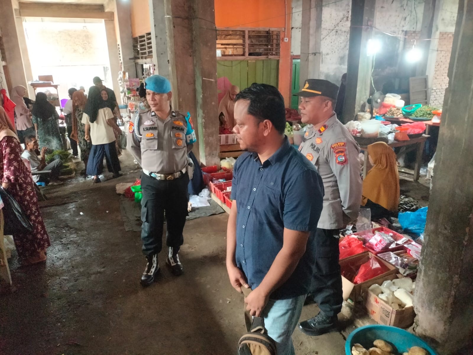 Polsek Palembayan Polres Agam Pantau Aktivitas Pasar Kayu Pasak, Pengunjung Diingatkan Waspada 3C